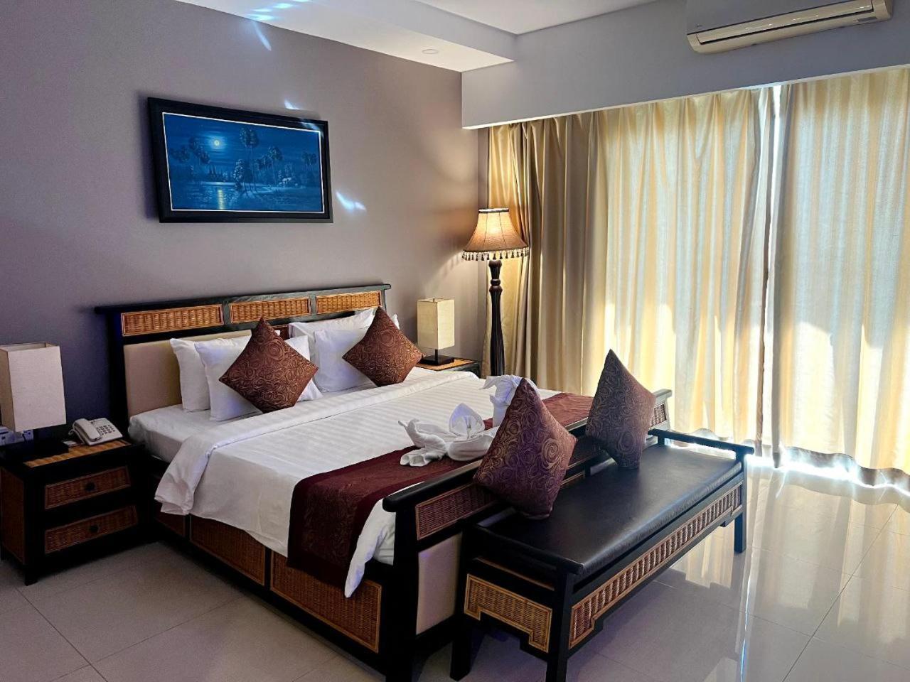 Aristocrat Residence & Hotel Sihanoukville Esterno foto