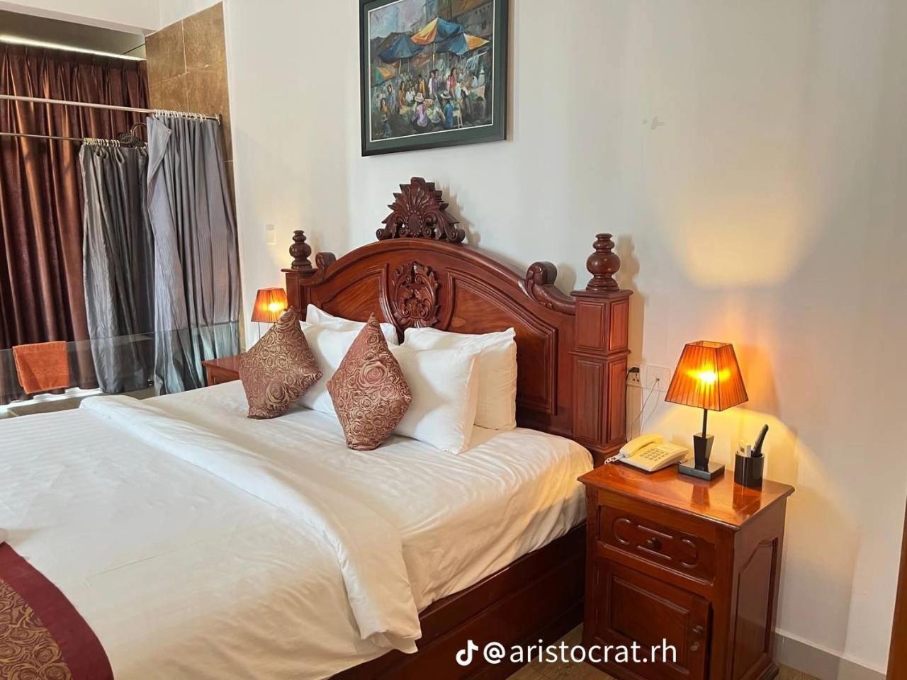 Aristocrat Residence & Hotel Sihanoukville Esterno foto