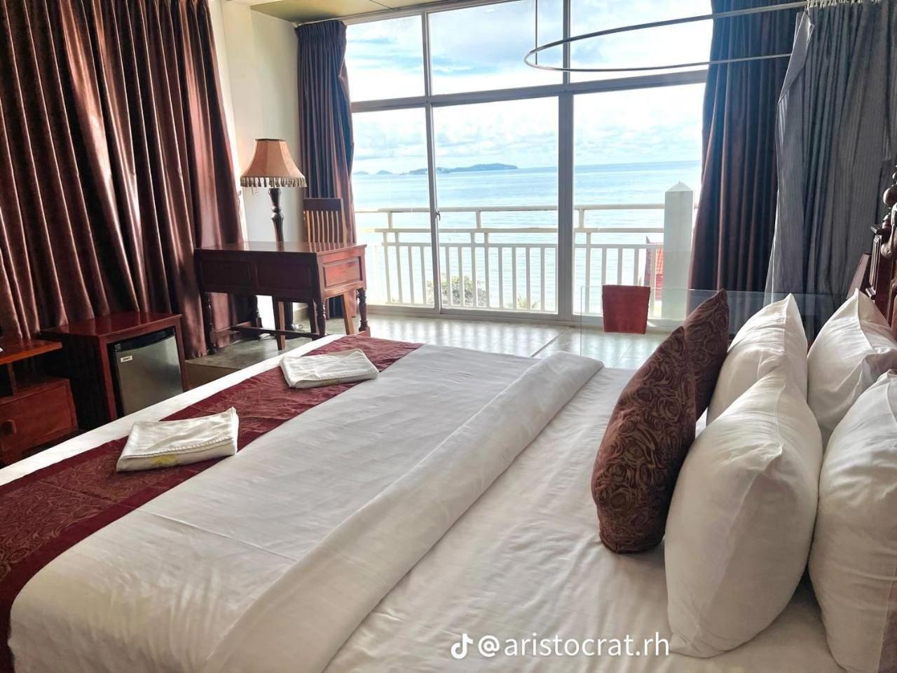 Aristocrat Residence & Hotel Sihanoukville Esterno foto