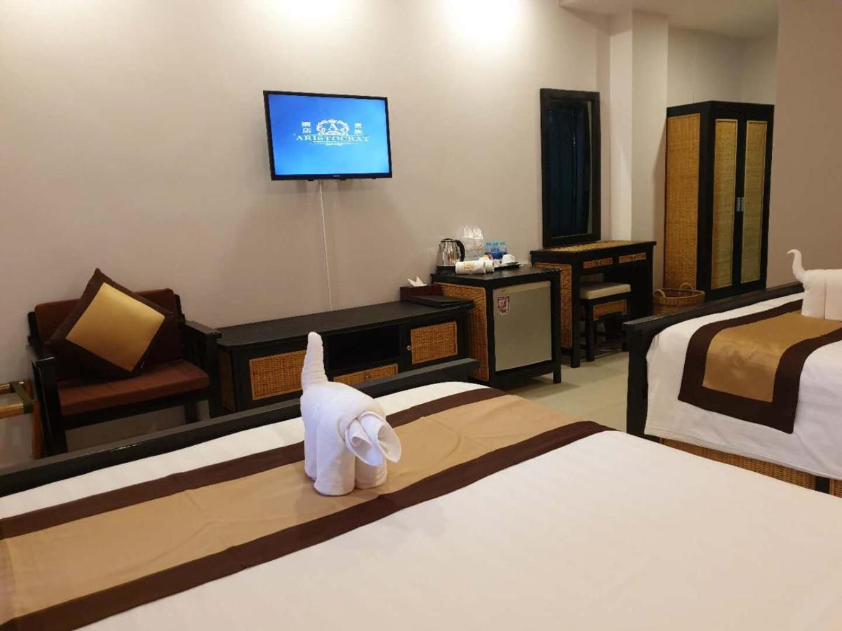 Aristocrat Residence & Hotel Sihanoukville Esterno foto